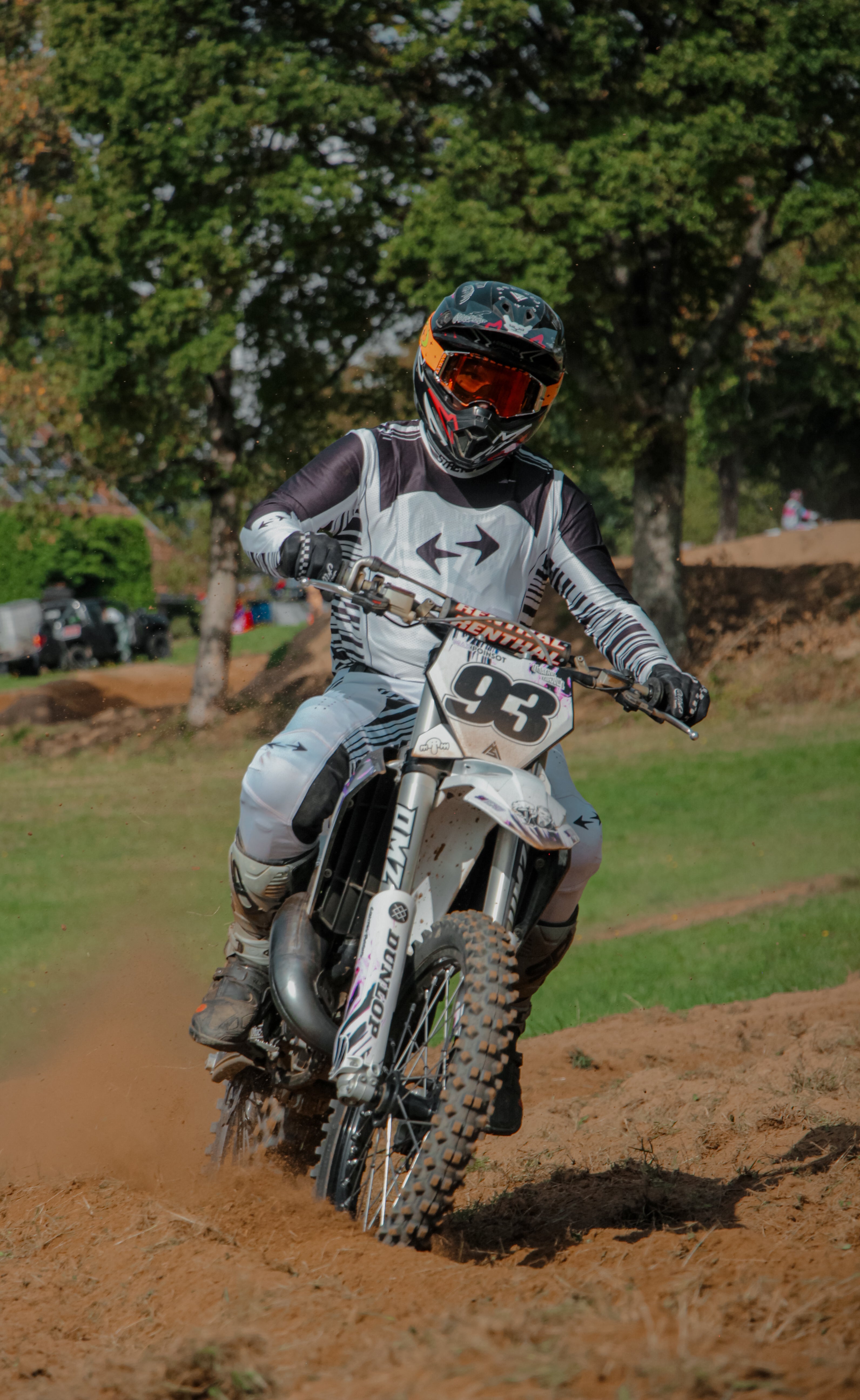 Les 5 erreurs à éviter lors de l'achat de tenues de motocross : votre guide pour des achats éclairés