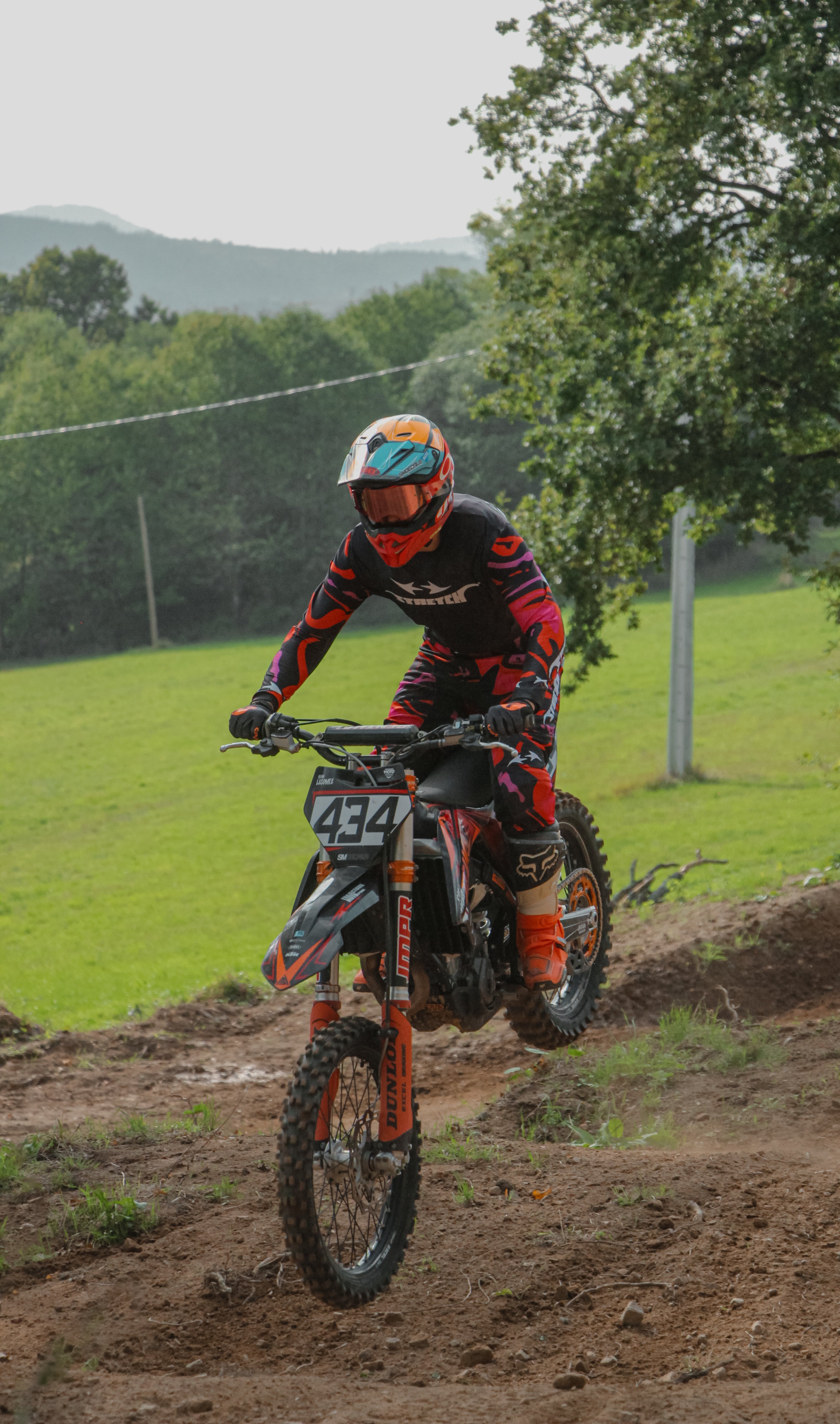 Libérez votre style: les avantages incontestables des tenues personnalisées de motocross